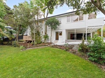 Pristine, Private, Perfectly Positioned!