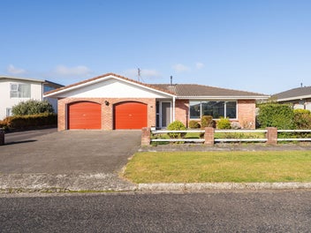 Sought after and Central Glenholme