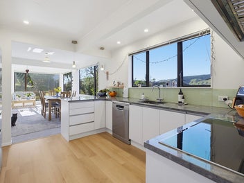 PACKED WITH SPACE IN THE HEART OF TAWA