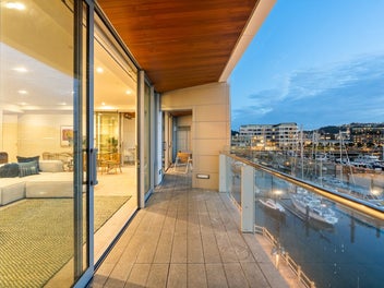 THE APPEAL OF CLYDE QUAY WHARF