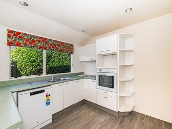 Sunny, Easy-Care Living