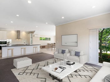 SEA VIEWS IN OREWA - EXCEPTIONAL COASTAL LIVING!