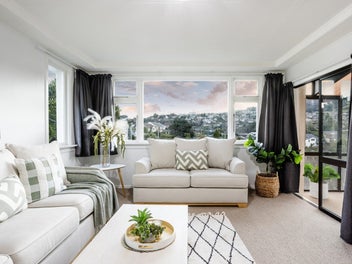 Sunny 1960s gem in sought-after Helensburgh