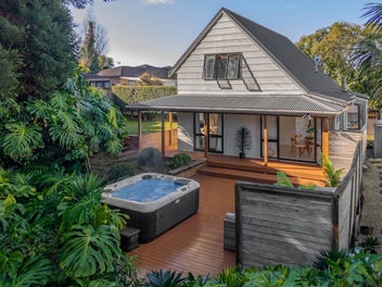 Ellerslie Oasis: Sun & Space Beyond Compare