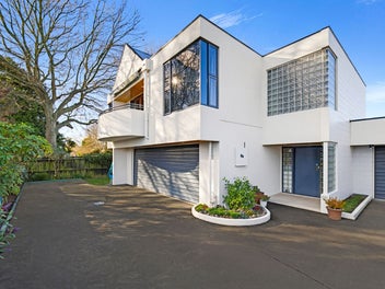 Leafy Outlooks in Popular Avonhead