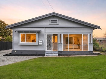 Renovated | Double Glazed | Near Waikato Hospital