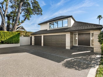Luxury Family Home in DGZ