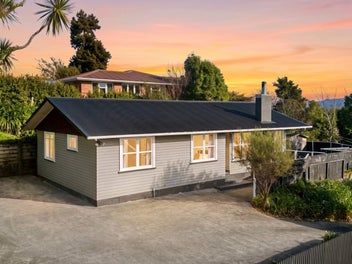 Sunny Family Living Awaits