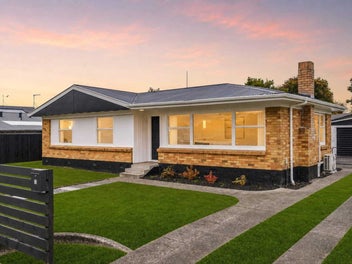 Renovated | Brick Beauty | 746sqm Freehold