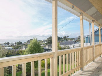 Image 1 of 32