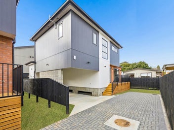 Brand New Individual Family Home in Prime Location