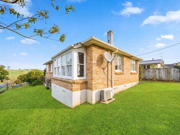 Affordable family living + great potential for...