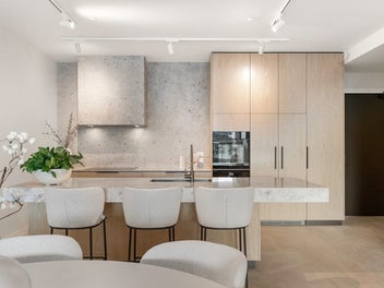 Expansive Living in a Prime Location
