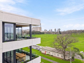 Sophisticated Living with Exceptional Scale