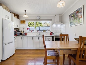 PRICE REDUCTION – VENDOR MOTIVATED TO MOVE ON