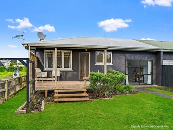 Enjoy a 2 minute Stroll to the Waterfront