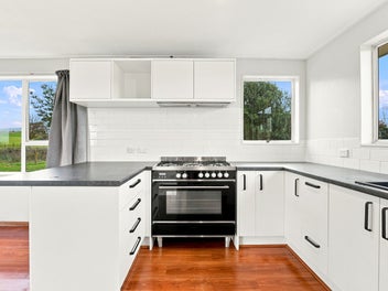 Rural Living - Minutes From Town