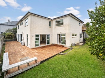 Modern Family Oasis