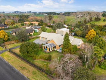 BIG SHED, BEAUTIFUL HOME, BRILLIANT LOCATION!