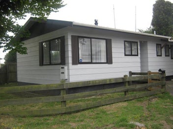 Image 1 of 7