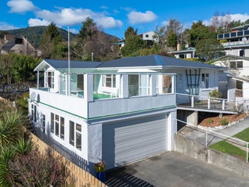 Charming Dual-Dwelling Home in Picton Awaits You!