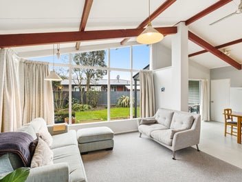 Flexible Family Living in Prime Location