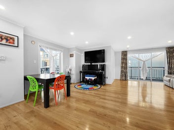 Freehold, Standalone & Corner-site