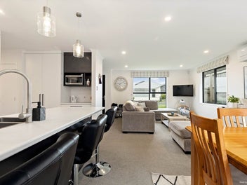 Modern, Near-New & Ready For You