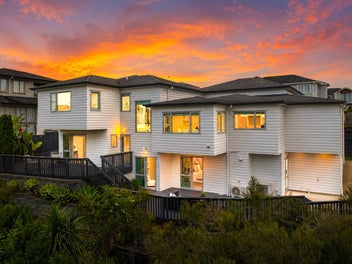 Spacious Family Living with Reserve Outlook