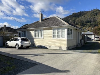 Image 1 of 7