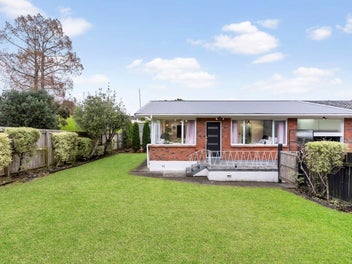 PRIVATE & PARKSIDE – MODERN LIVING AT ITS BEST
