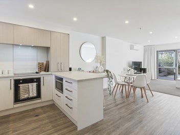 City Fringe Living! Minutes to Te Kaha Stadium