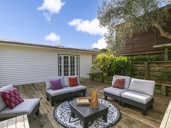 VILLAGE AT YOUR DOORSTEP! | BEO $995,000