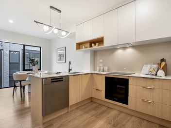 NEW PRICE | Tandem Parking | Freehold