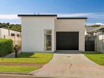 WELCOME HOME TO EFFORTLESS LIVING