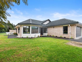B & T Family Home in Botany College Zone