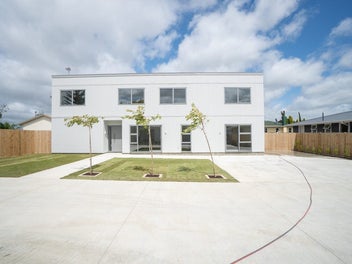 Image 1 of 18