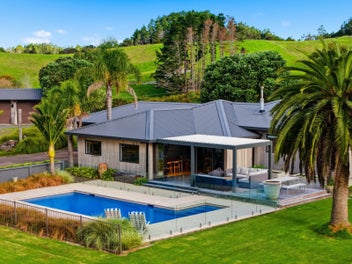 18ha Private Warkworth Retreat with Room to Grow