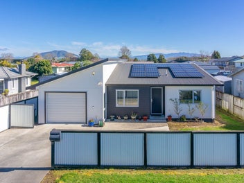 The home that pays you back in sunshine