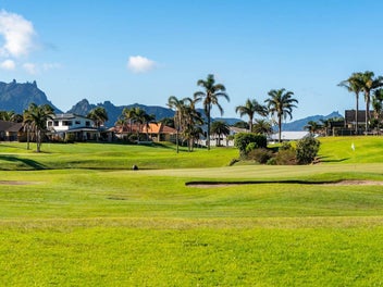 Coastal Charm Meets Fairway