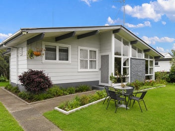 Retirement Calls - Vendor Relocating to Auckland!