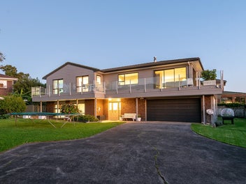 Big House, Big Land, Huge Views!