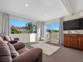 Private, Sun-Soaked & Packed with Possibilities!