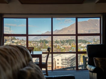 High-Yield Queenstown Investment with 365-Day VA