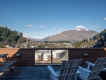 High-Yield Queenstown Investment with 365-Day VA