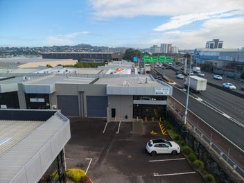 Image 1 of 7