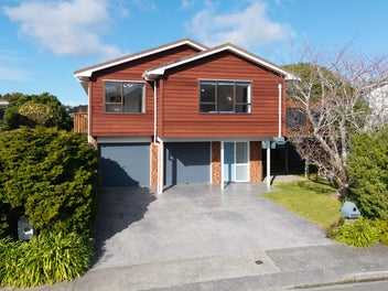 Comfortable Family Living & Central Convenience
