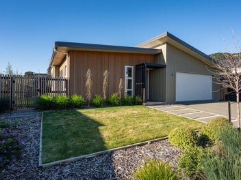 Sensational Showhome, Ready to Call Home!