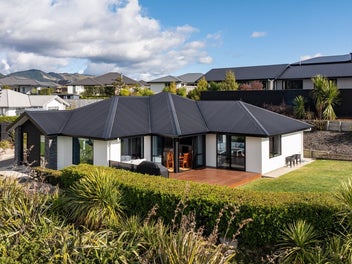 A Family Favourite with Hilltop Views
