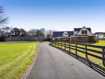 Ultimate Lifestyle With Studio Apartment